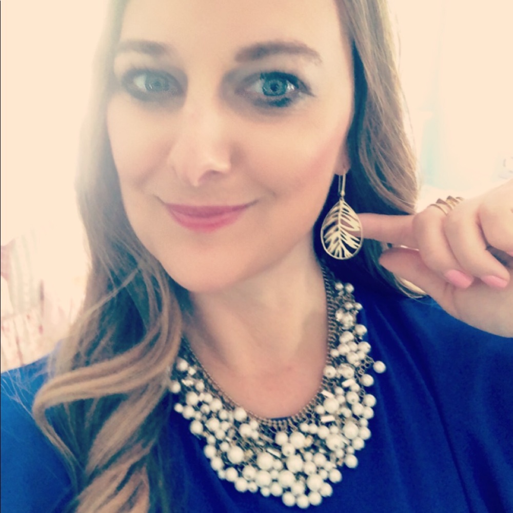 Meet your Posher, April